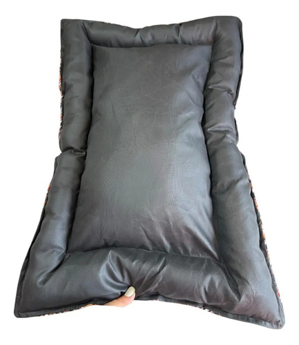 Cama Cucha Mediana Para Gatos Y Perros 65 X 45 De Todo — foto 3 · MadsJeez Marketplace